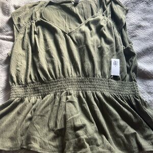 Old Navy Green Smocked Peplum Sleeveless Blouse